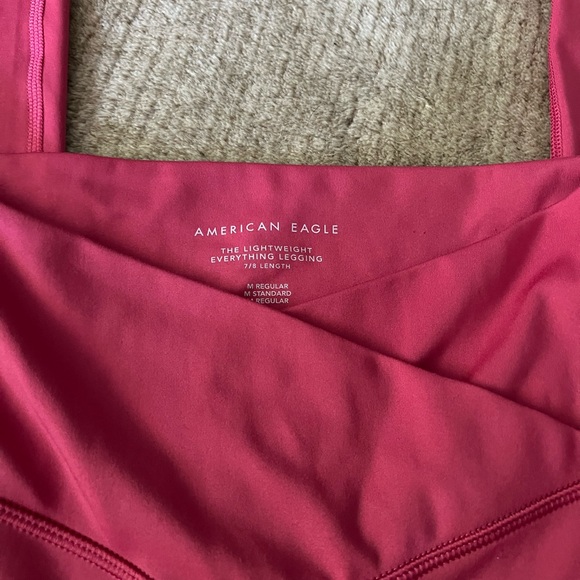Women’s American Eagle Aerie crossover leggings - Picture 2 of 4